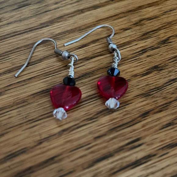 Red Glass Heart & Swarovski Crystal Earrings - NWT - Picture 3 of 6